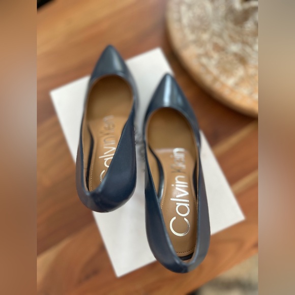 Calvin Klein Gail Navy Blue Women’s Pump– size 6 - Picture 5 of 9